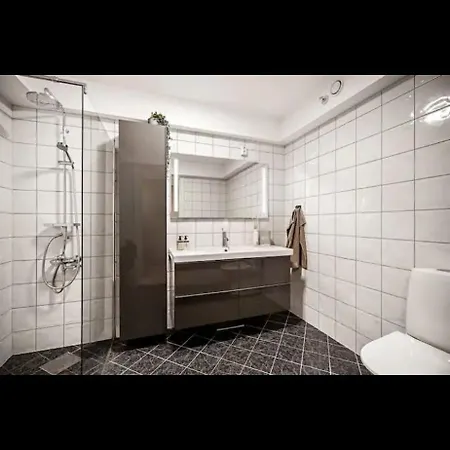 Stor Leilighet Med Nydelig Utsikt Og Solforhold Apartment